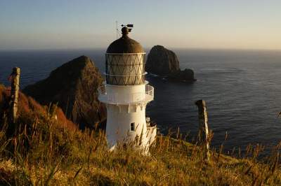 Cape Brett lighthouse (©: John Ballinger).  
