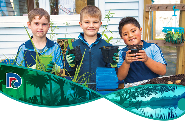 aumata Taiohi eNews banner - school children holding plants.