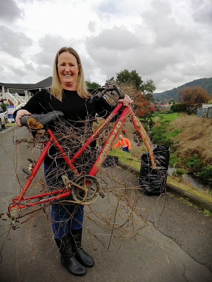 Paula Munn - Waiarohia planting event