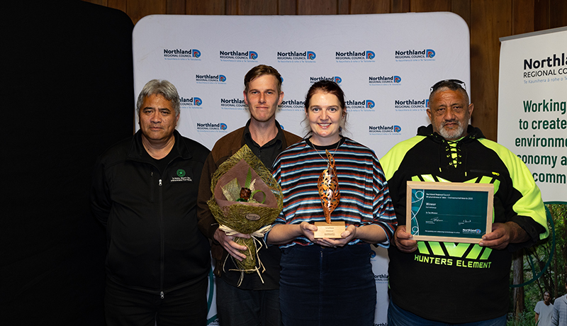 Group of people with prizes.