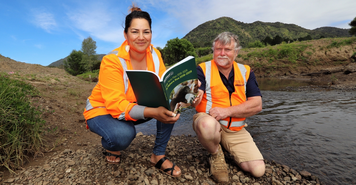 Te Kura Taumata o Panguru board of trustees representative and local flood working party member Dallas Williams and regional council land management officer Doug Foster at Panguru where the council carried out various river works, including gravel and vegetation removal, last summer.